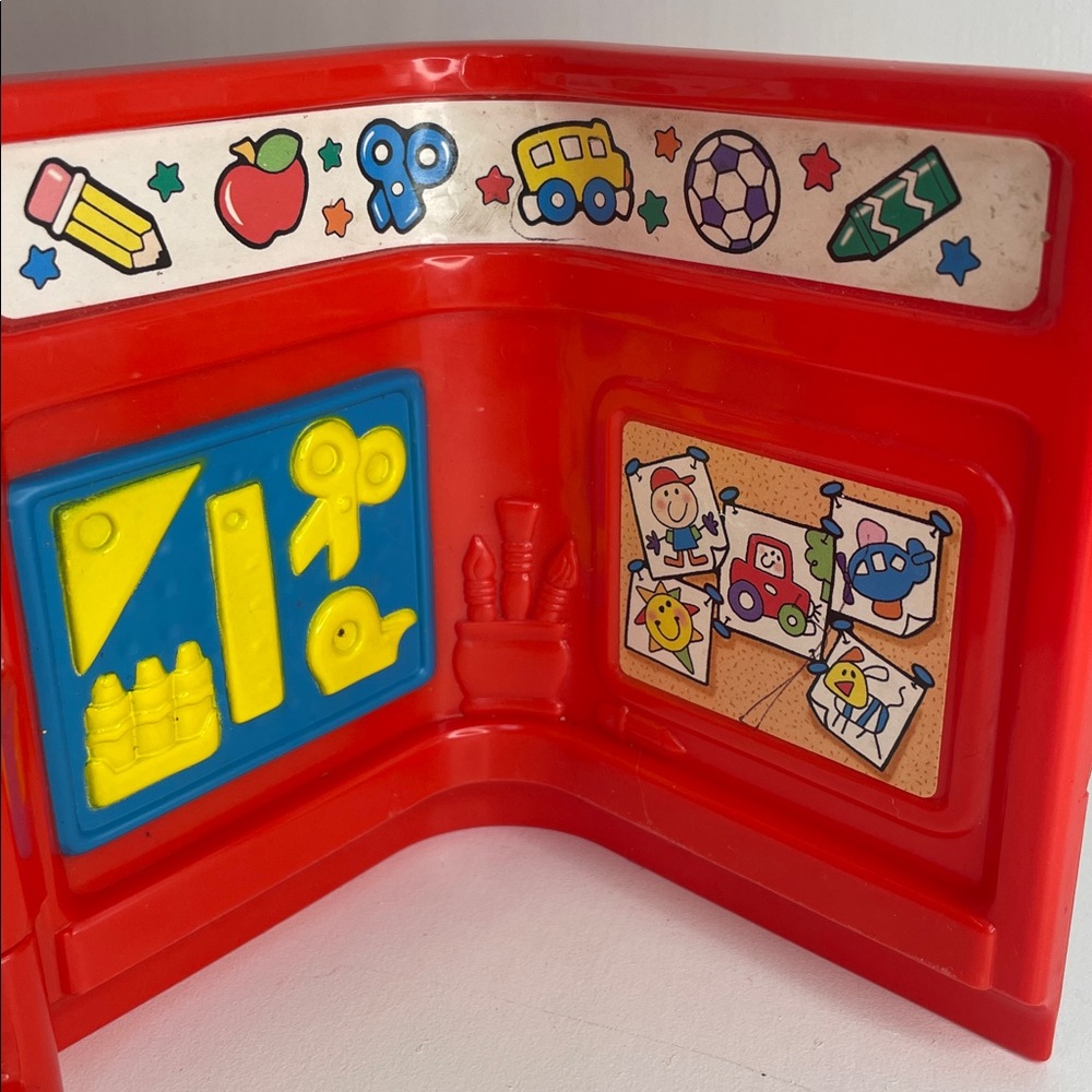 1999 Fisher Price Little People MAGGIE'S PRESCHOOL FOLD 'N GO - Picture 7 of 13